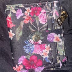 Steve Madden Floral Card Case 