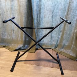 Keyboard/synth Stand