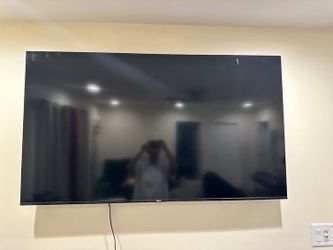 Roku 65in Smart Tv Brand New