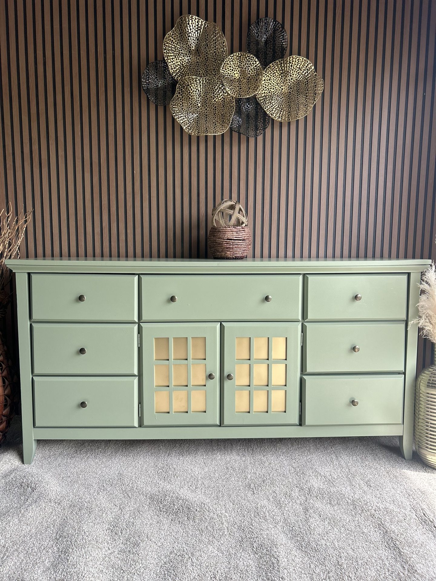 The Avivia Chest