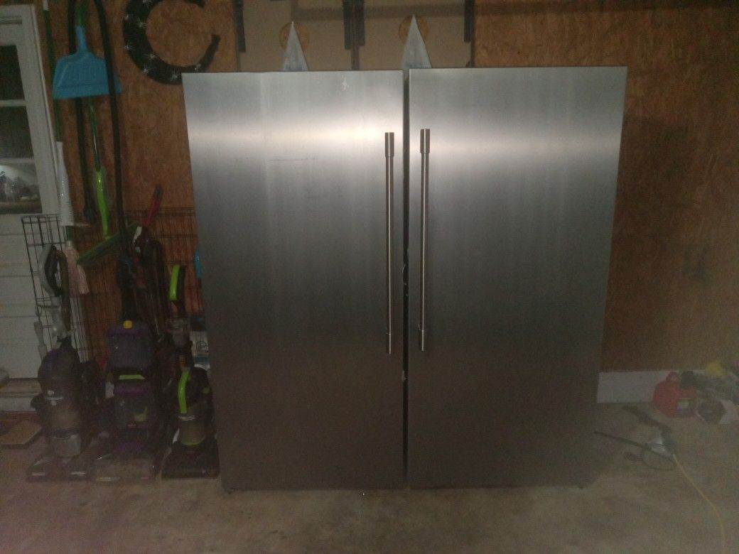 Frigidaire Twin Refrigerator Set