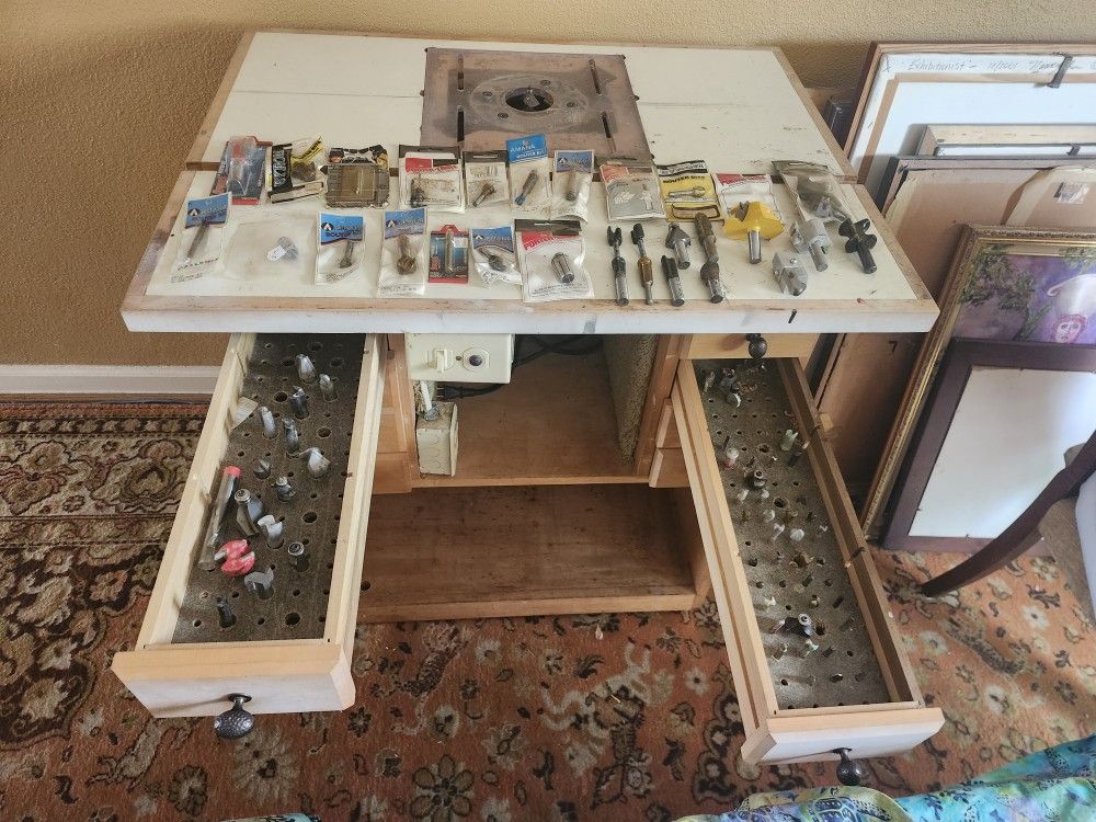 Router Table, Ryobi 3hp + 120 Router Bits