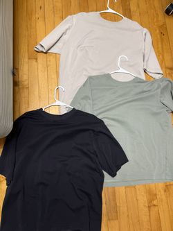 Uniqlo Tee Size XL