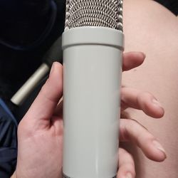 Rode NT1-A Mic for Sale in Oakland, CA - OfferUp