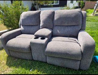 Couch set
