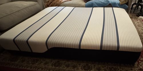 Serta iSeries Queen Plush Mattress