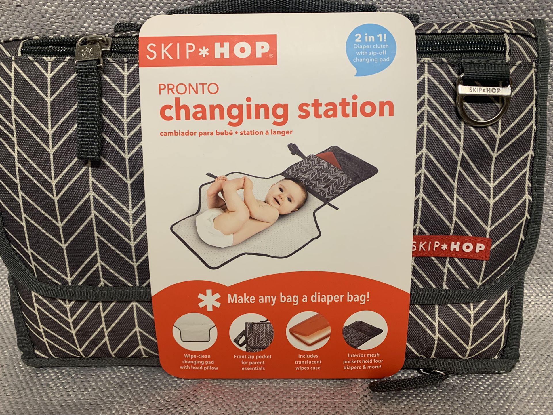 Skip Hop Pronto Changing Station 