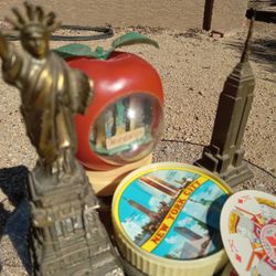 Vintage NYC Collectibles (4)