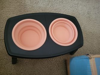 Adjustable Elevated Dog Bowls Stand