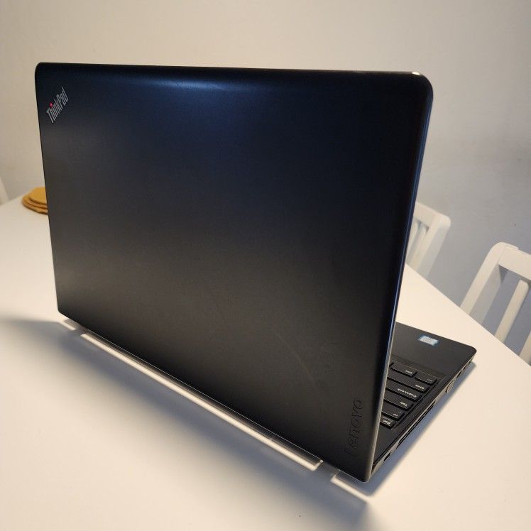 Lenovo ThinkPad E570 15.6