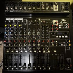 Peavey PV14 AT Mixer (Hard case included)