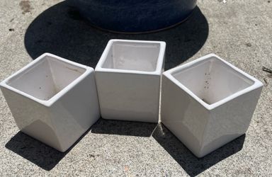 Set of 3 small ceramic garden pots