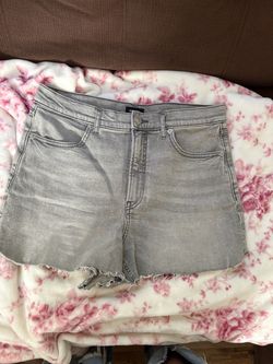 Women’s express super high rise mom shorts size 12