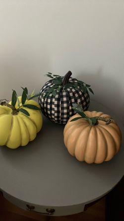 Decorative pumpkins