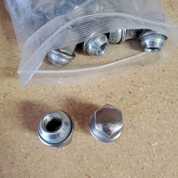 RAM 2500 Stock Lug Nuts