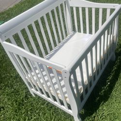 White Mini Crib