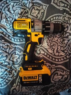Hammer Drill - DeWalt 20V MAX XR Brushless 3-Speed (DCD996) + 5.0Ah XR Battery