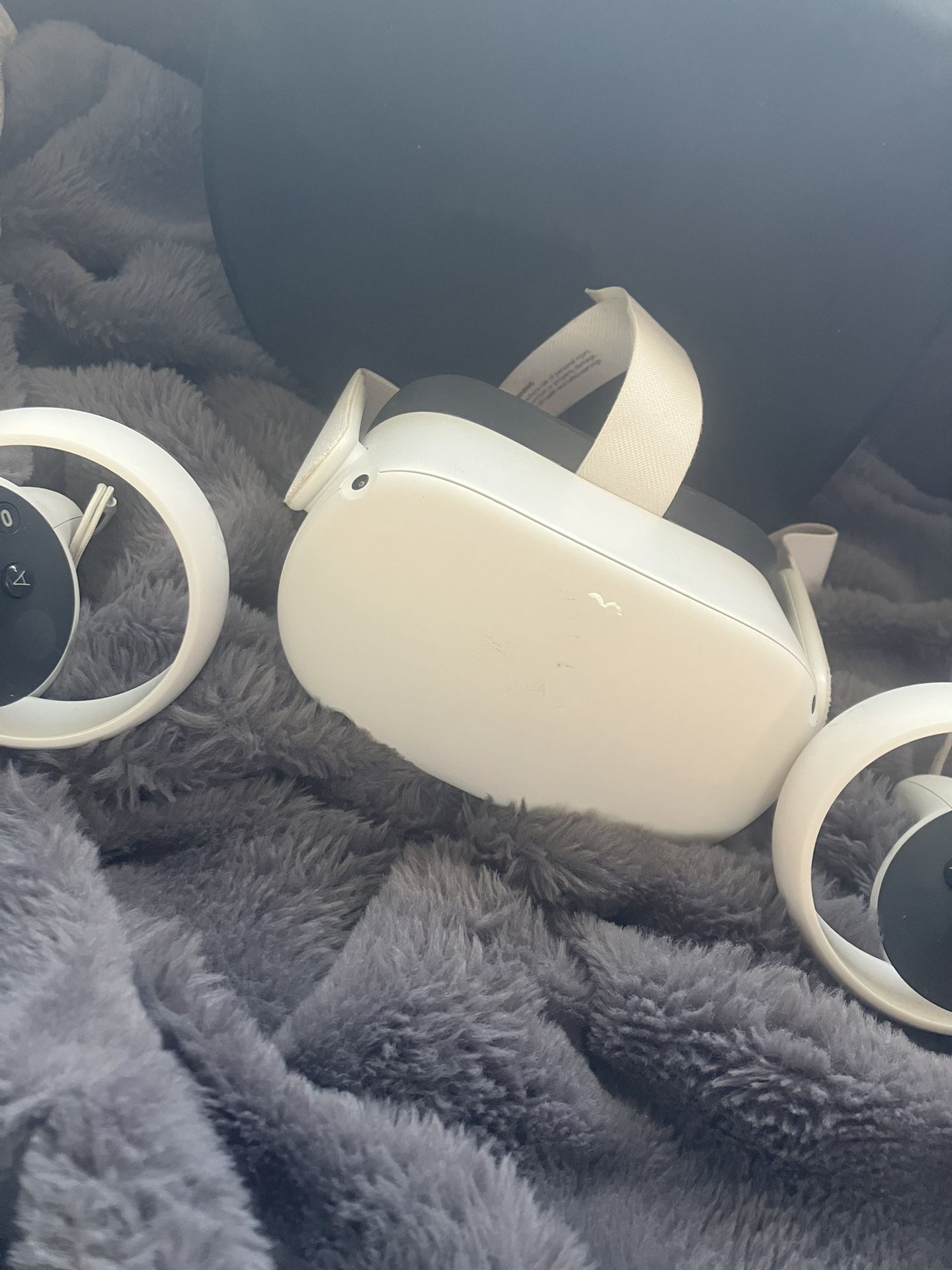 Meta OCU LUS Quest 2 128GB Virtual Reality Headset White (OCQ128B)