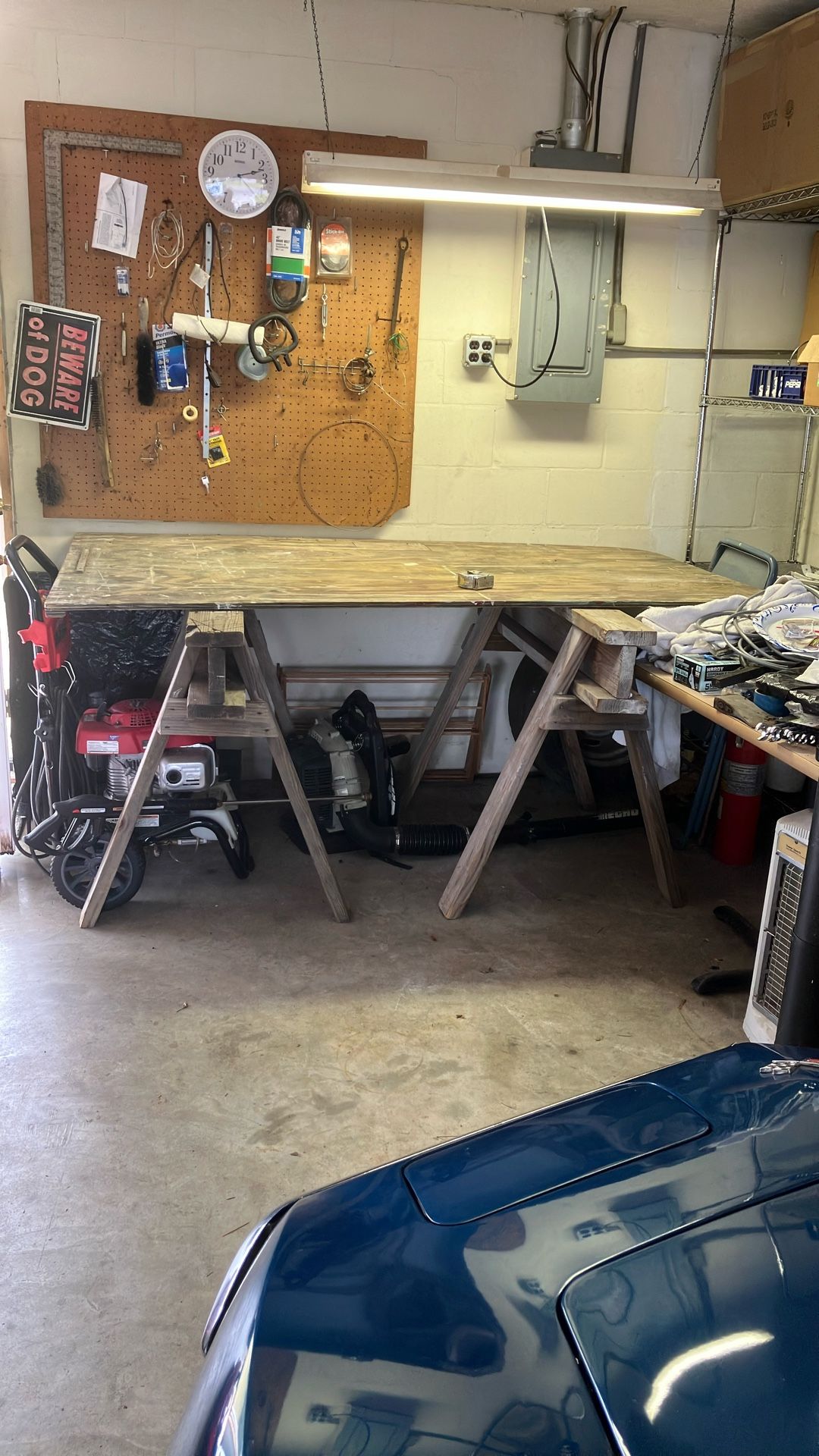 Work Table With Heavy Duty Saw Horse Legs