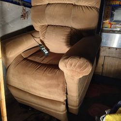 POWER RECLINER & LIFT CHAIR