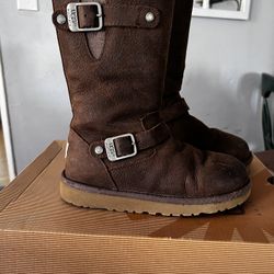 Kids Kensington UGGs Size 1