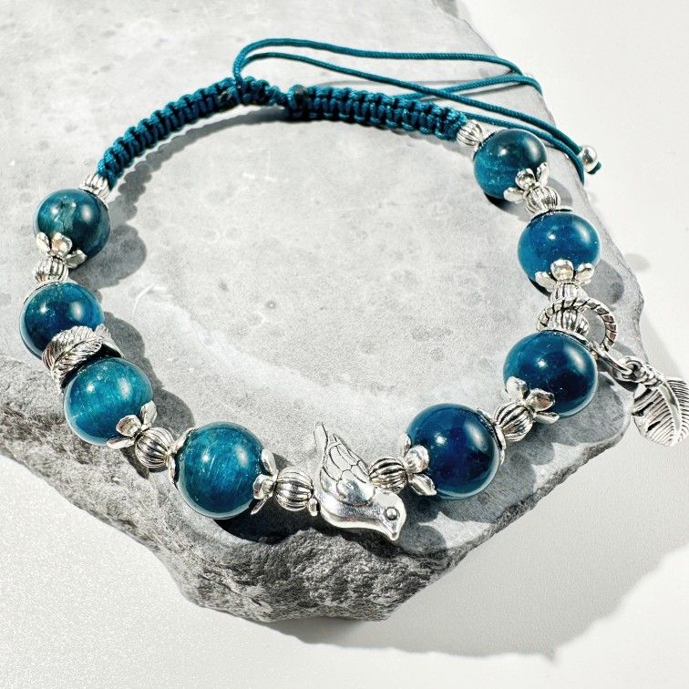 Handmade Green Apatite Energy Bracelet – Growth & Heart Chakra Healing Jewelry 