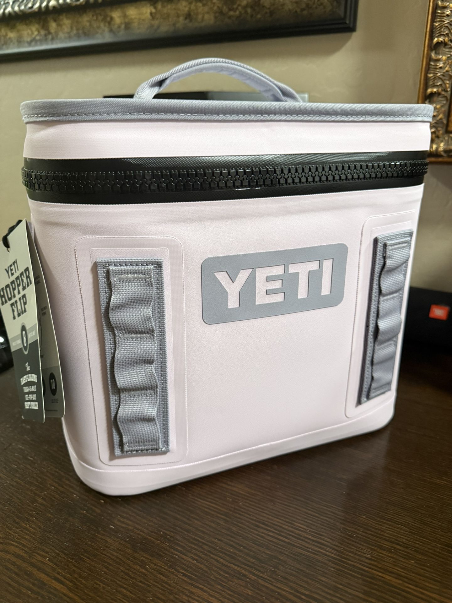 YETI Hopper Flip 8 Soft Cooler in Cherry Blossom- Special Edition NWT Limited Edition