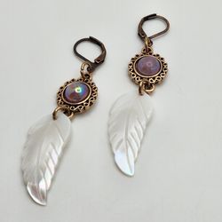 Shell Feather Leverback Earrings 