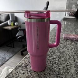 Stanley X Starbucks Winter Pink Cup