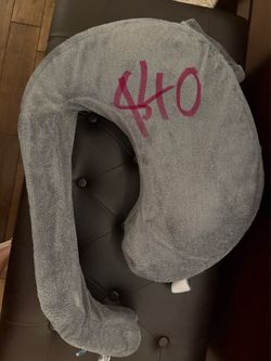 Breastfeeding pillow