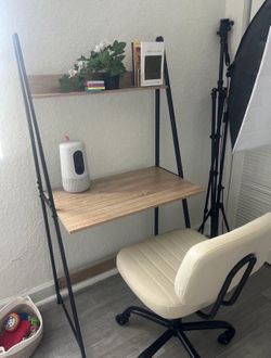 Wooden ladder desk and chair