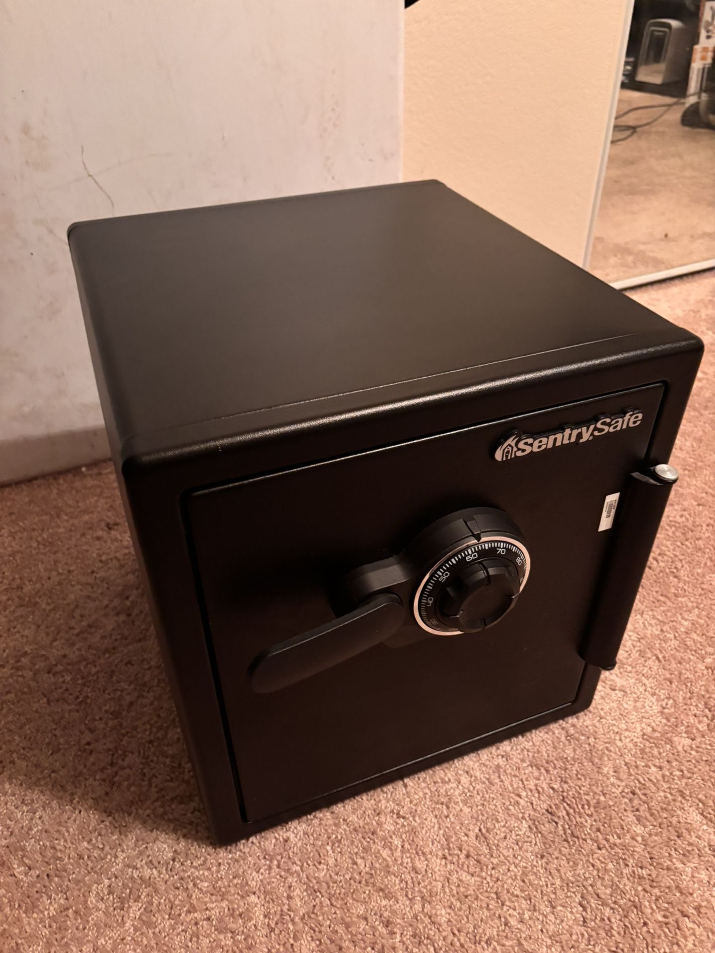 Sentry Safe 1.2 Cu Ft 