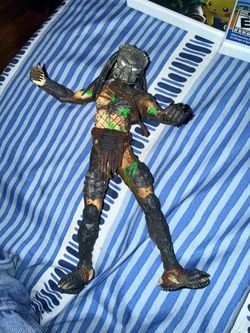 NECA Alien vs Predator AVP Requiem Battle Damage Action Figure 2008