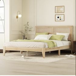 Queen Size Rubber Wooden, Solid Wooden Bed with Rattan Headboard