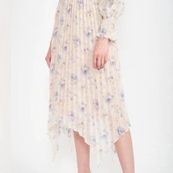 En Saison Floral Pleated Handkerchief Hem Skirt
