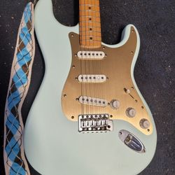 Fender Squier Stratocaster Gold 40th Anniversary 