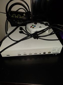 Microsoft Xbox One S Console+ wireless controller