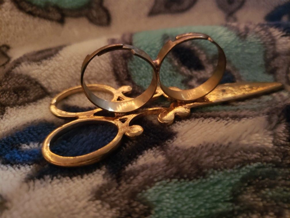 Antique Scissor Ring