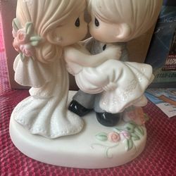 PRECIOUS MOMENTS FIGURINES ON THE THRESHOLD OF A LIFETIME OF HAPPINESS