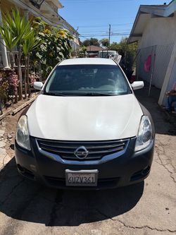 Nissan Altima 2012