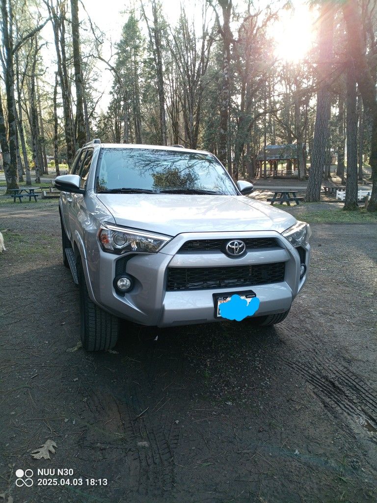 Gorgeous 2019 Toyota 4Runner