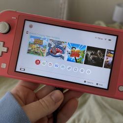 Nintendo Switch Lite + 1 Games + microSD + Charger