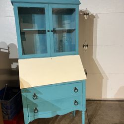 Desk With Glass Cabinet 