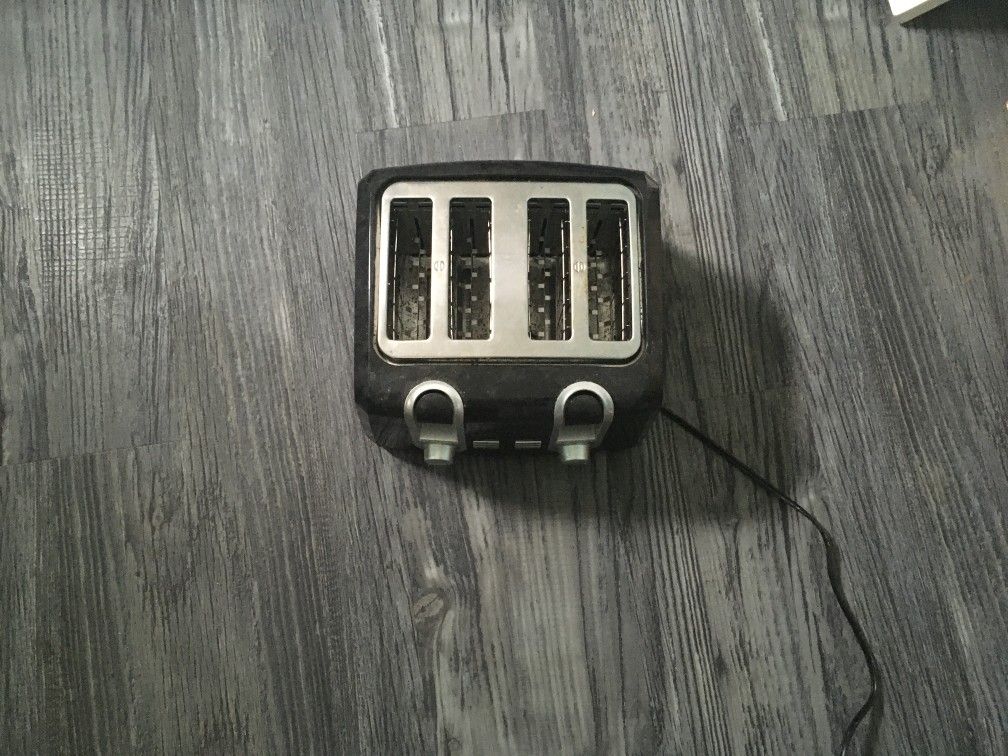Cusinart 4 Slice Wide toaster