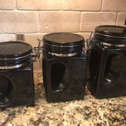 Ceramic containers