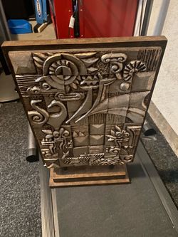 Tabletop sculpture
