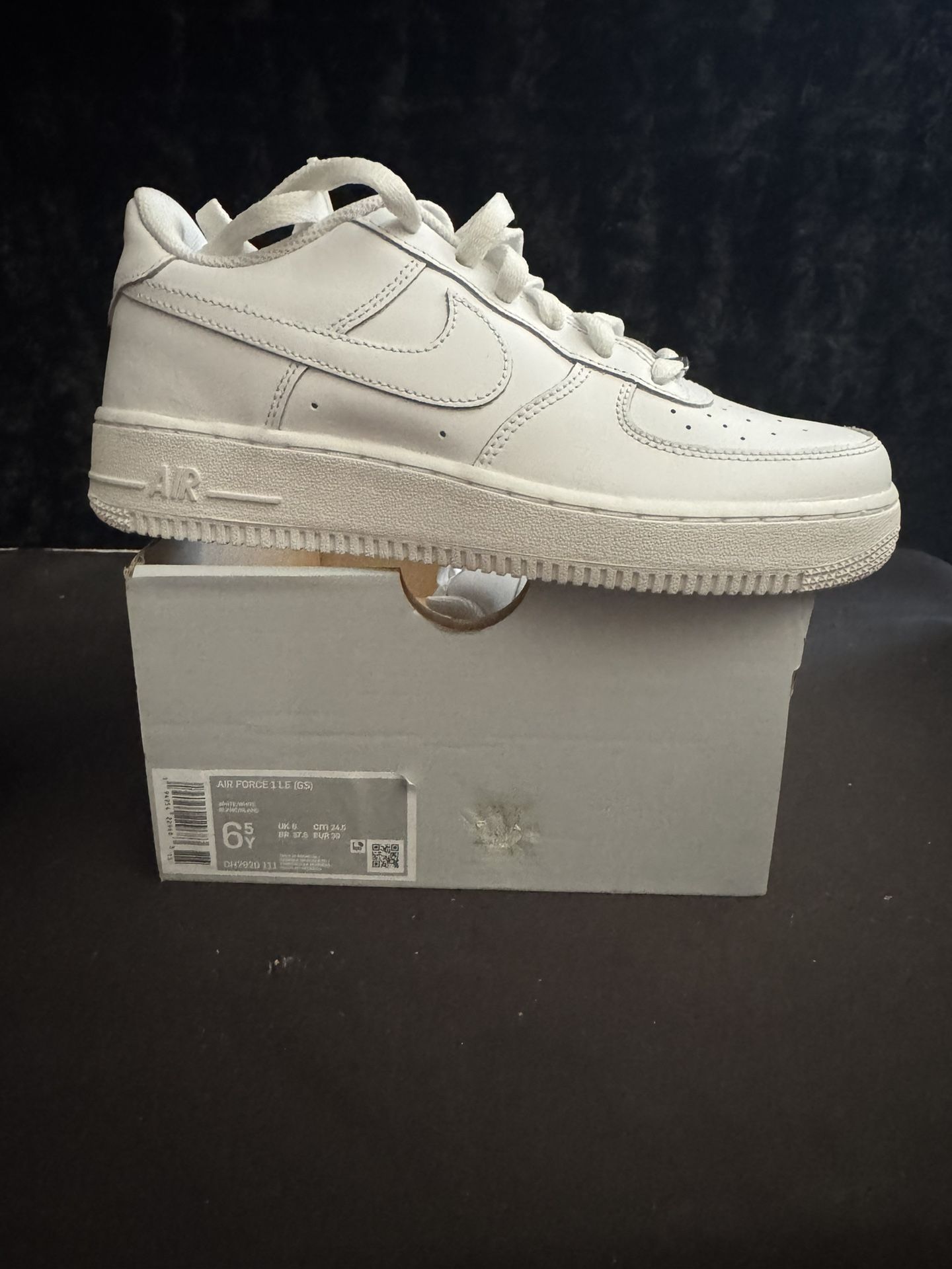 Triple White Air Force Size