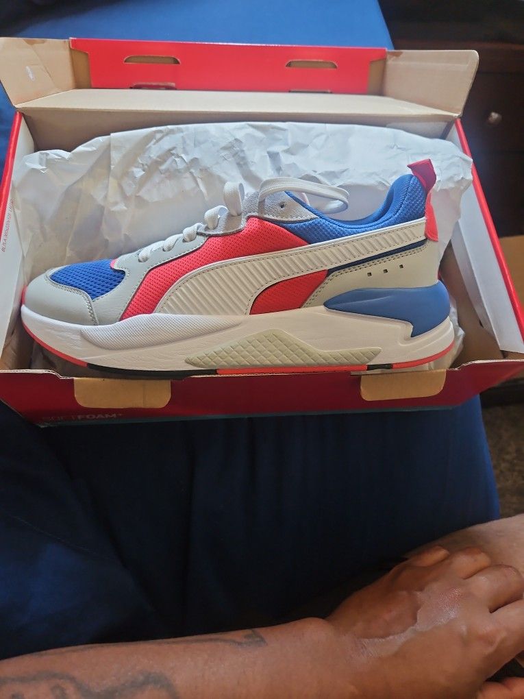 PUMA SOFT FOAM SIZE 10