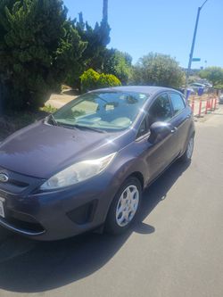 2012 ford fiesta