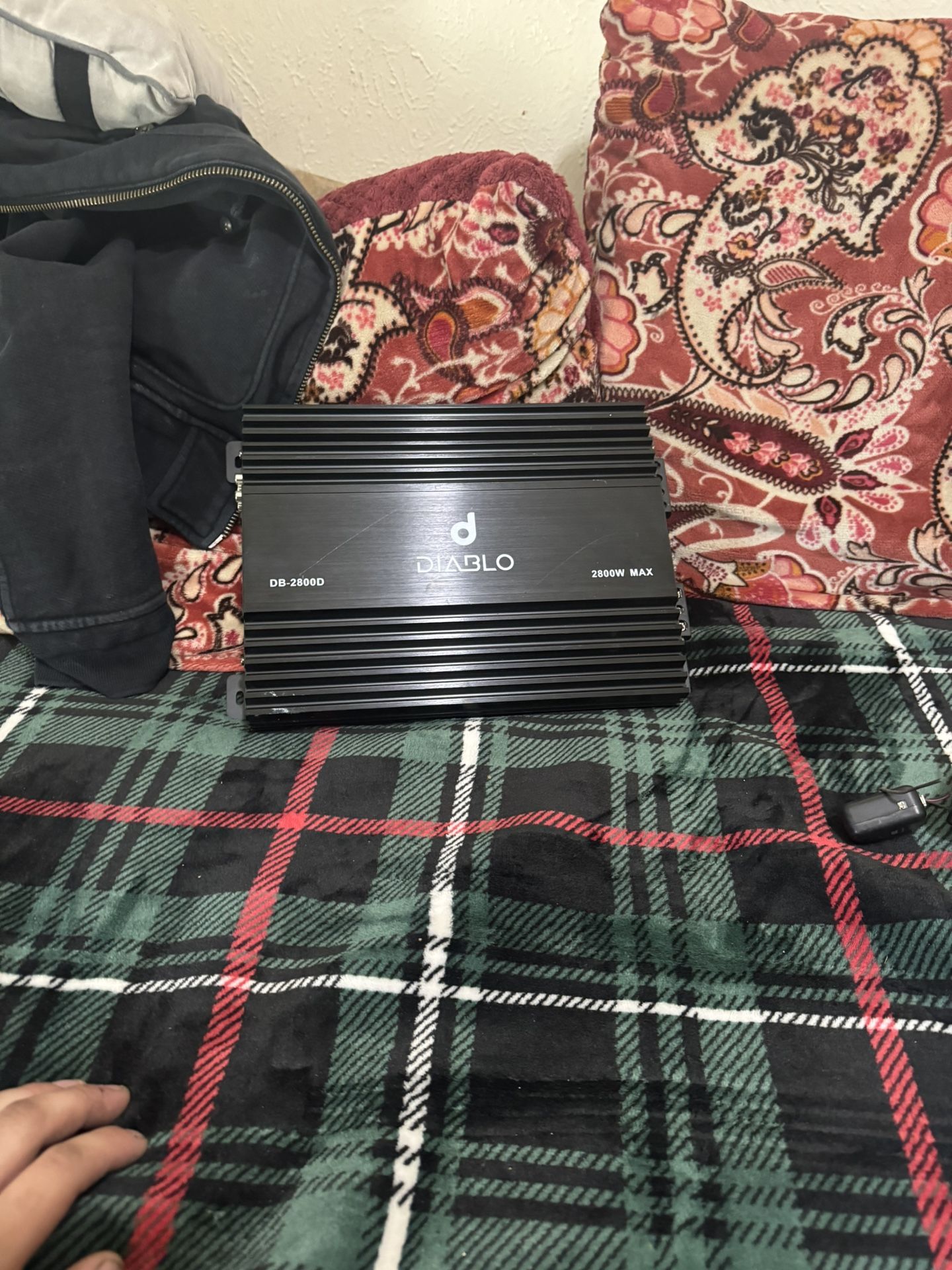 I Got 2 12s Kickers And Amplifier Diablo 2800 Wats And A Pioneer Screen 